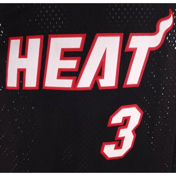 NBA Vintage Reebok Miami Heat Dwyane Wade #3 Basketball Jersey XL Red Black - Picture 4 of 11